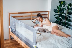 Prikaži podrobnosti za Momi Lexi XL zaščitna ograja za posteljo DARK GREY Slika Momi Lexi XL zaščitna ograja za posteljo DARK GREY